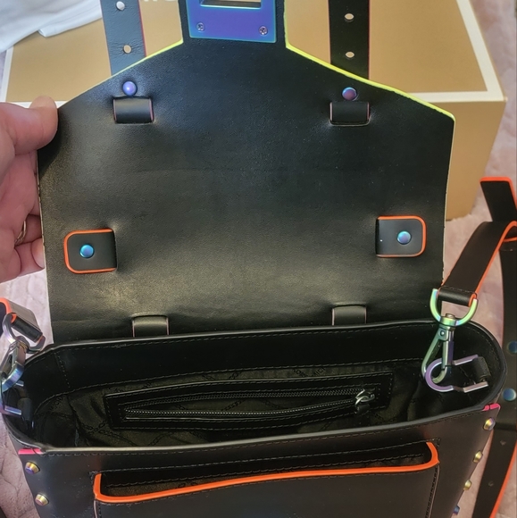 Michael Kors 🔥 NWOT Limited Edition Manhattan Medium Satchel/Crossbody Bag. - Picture 5 of 7